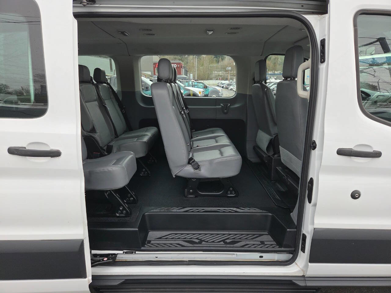 Used 2015 Ford Transit 350 XL RWD image 17