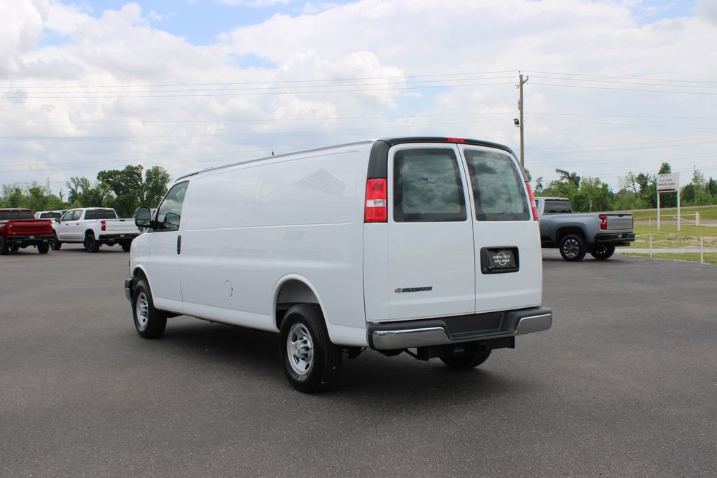 New 2026 Chevrolet Express 3500 Extended w/ Driver Convenience Package RWD image 6