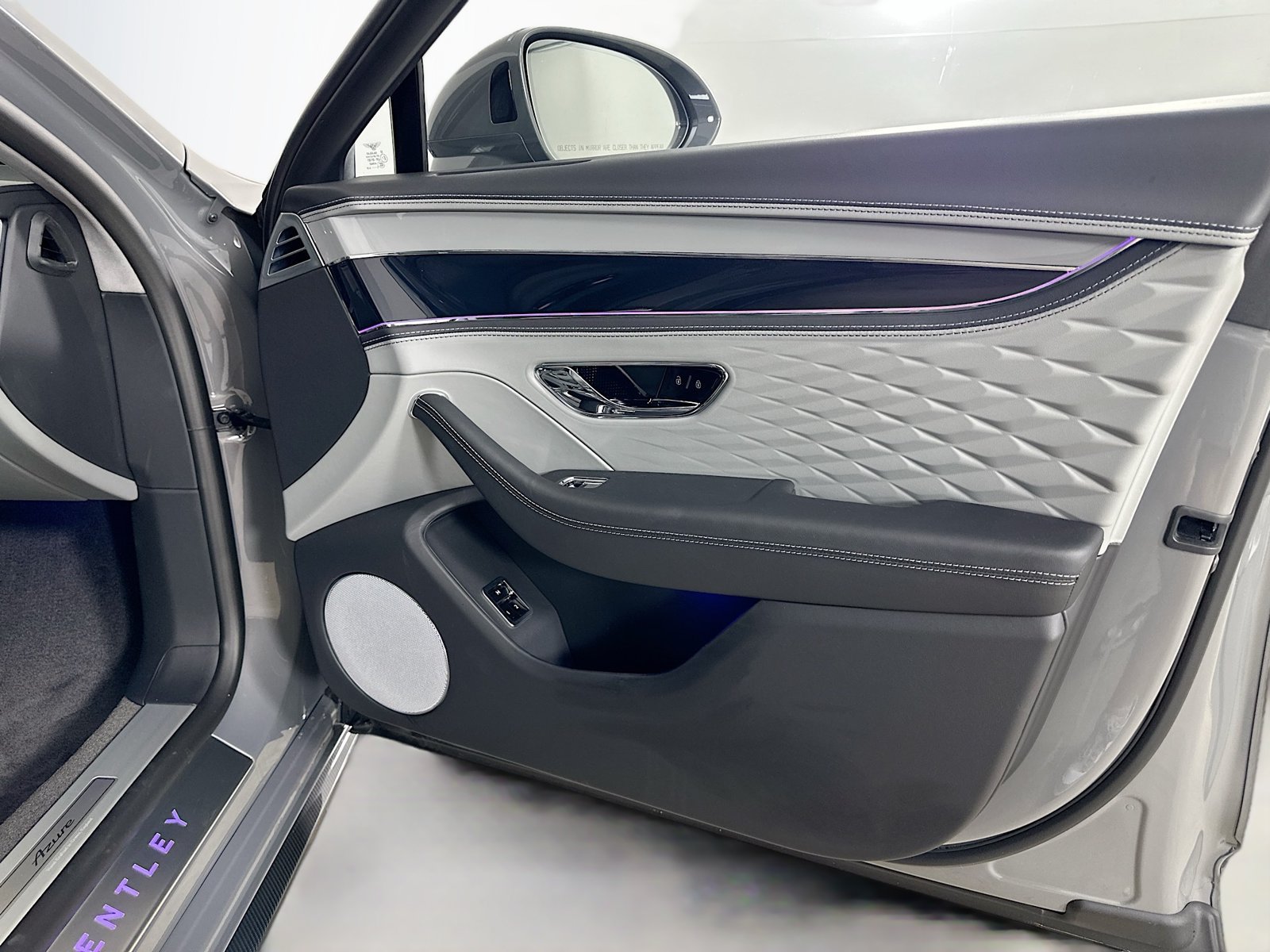 New 2026 Bentley Flying Spur V8 AWD/4WD image 48