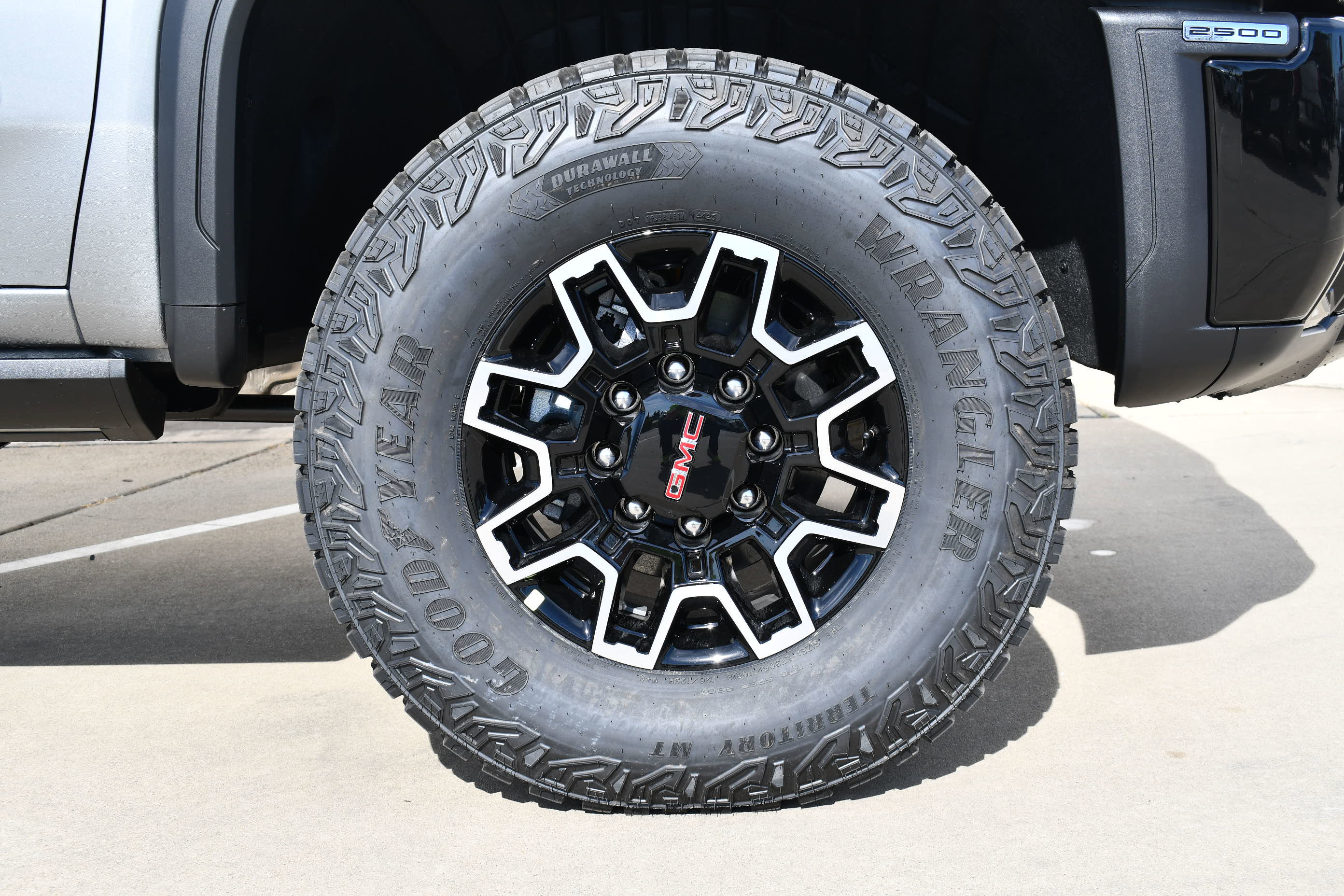 New 2026 GMC Sierra 2500 AT4X image 13