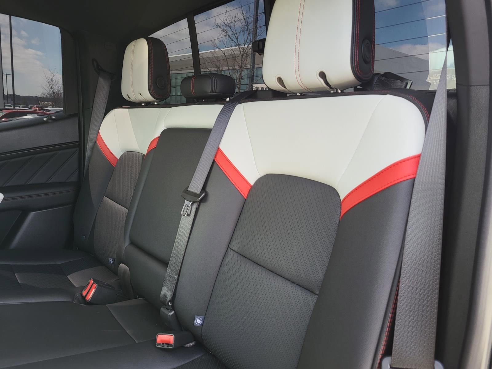 Used 2023 GMC Canyon AT4X image 12