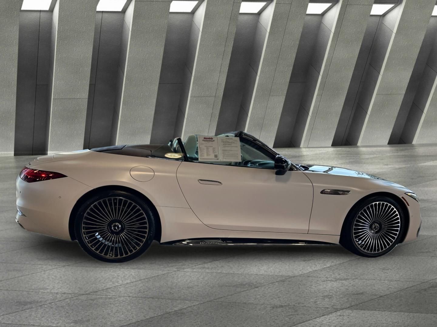 Used 2026 Mercedes-Benz Maybach SL 680 image 3