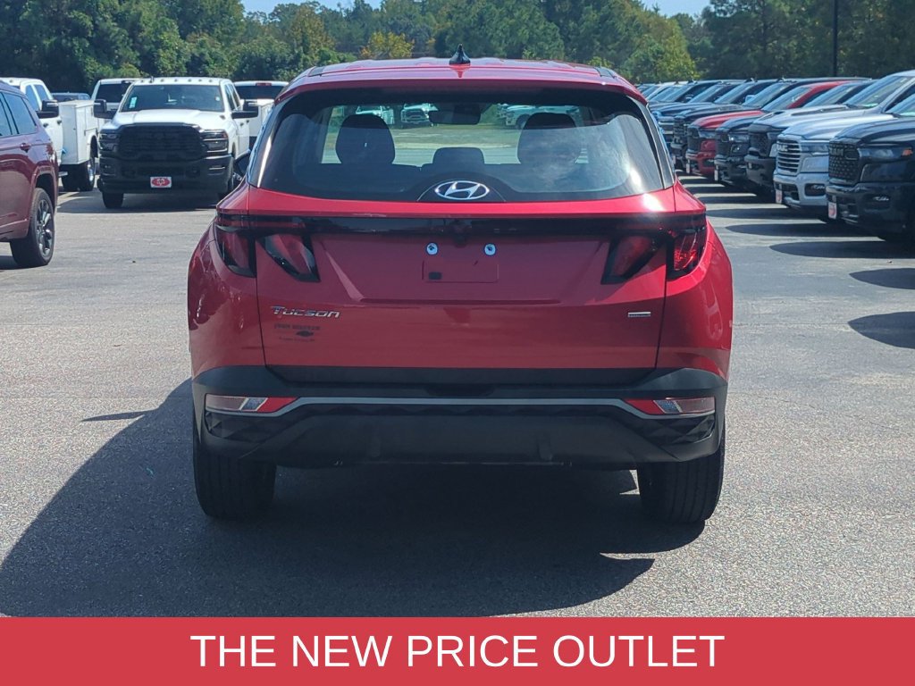 Used 2023 Hyundai Tucson SE AWD/4WD image 5