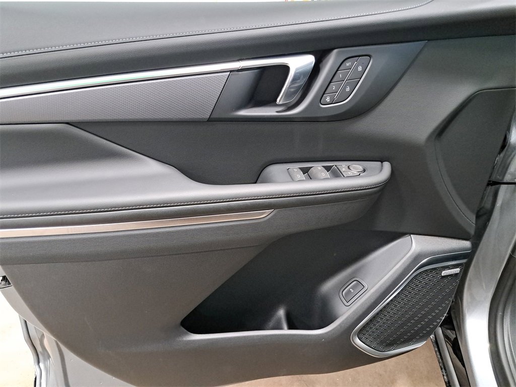 New 2025 Buick Enclave Sport Touring w/ Power Package image 28