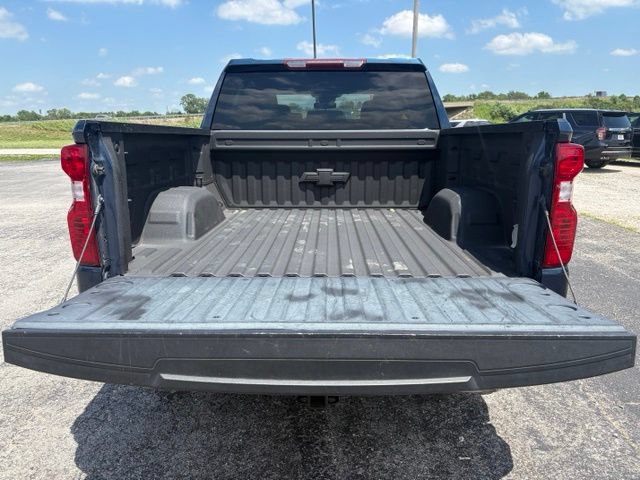 Used 2022 Chevrolet Silverado 1500 LT AWD/4WD image 7