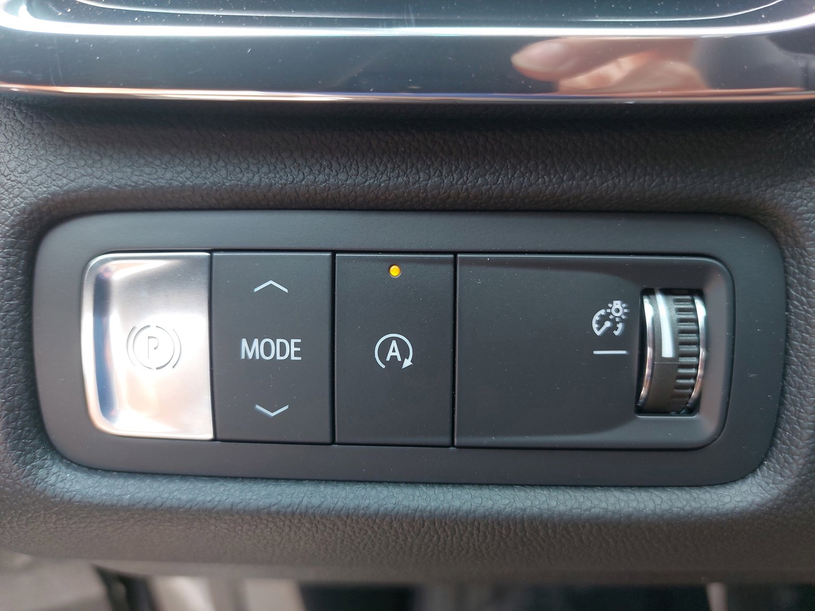 New 2025 GMC Acadia Elevation image 28