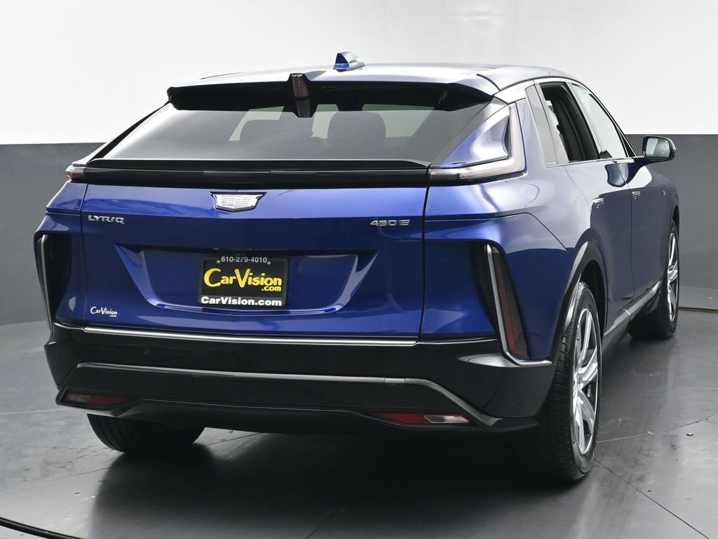 Used 2024 Cadillac Lyriq Tech image 3