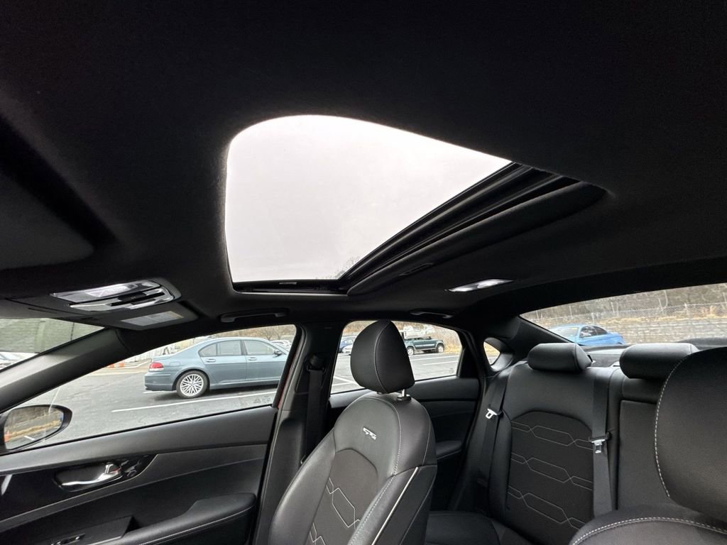 Used 2023 Kia Forte GT-Line w/ GT-Line Premium Package image 27