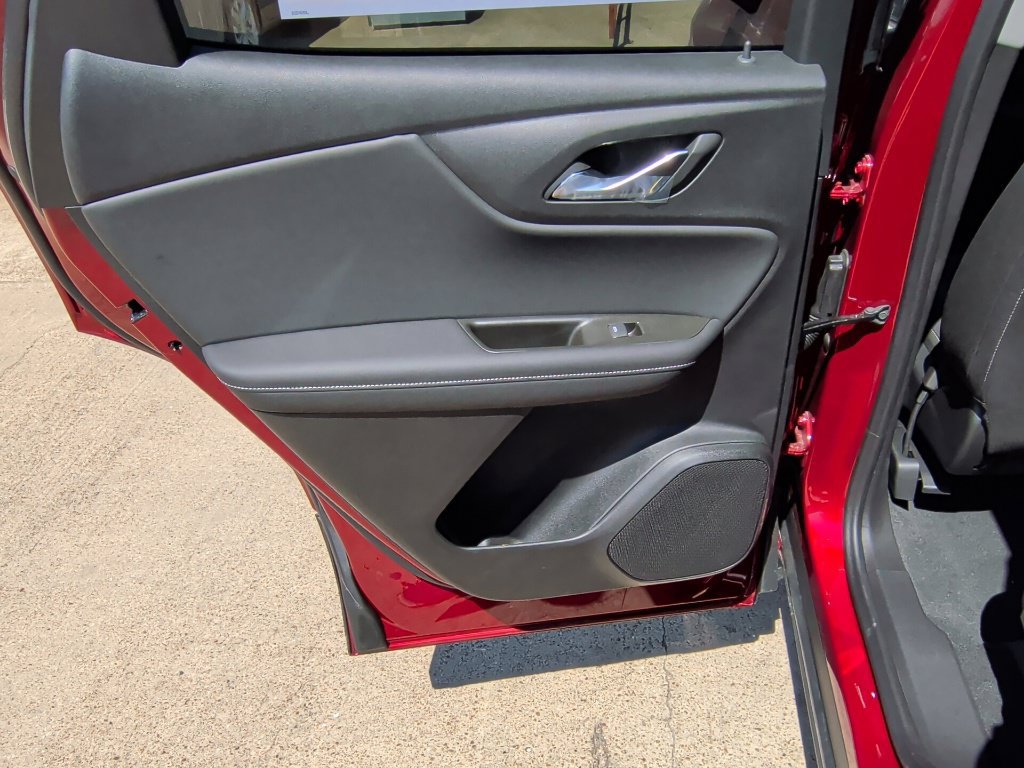 New 2026 Chevrolet Blazer LT w/ Convenience Package FWD image 32