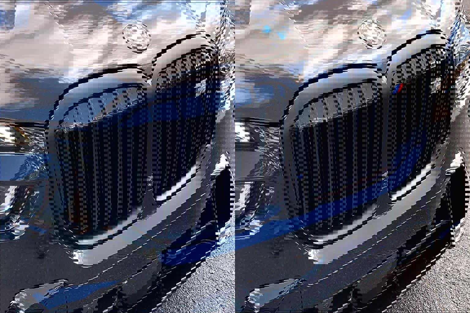 Certified 2024 BMW X7 M60i w/ Executive Package image 30