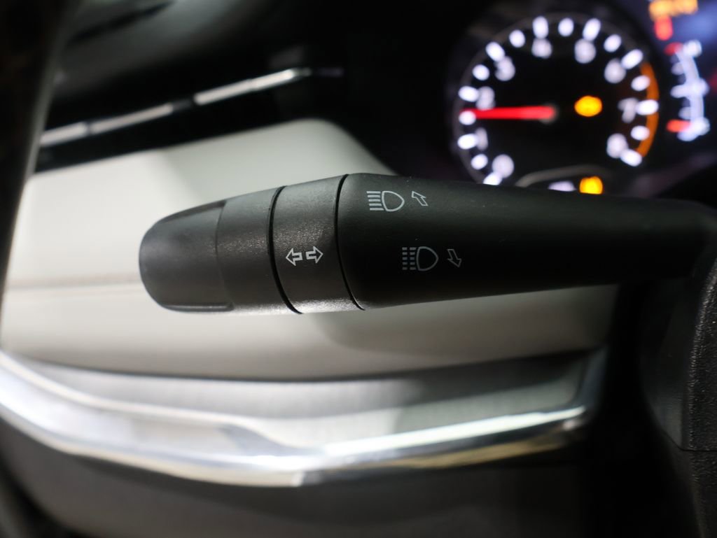 Used 2022 Jeep Compass Limited image 35