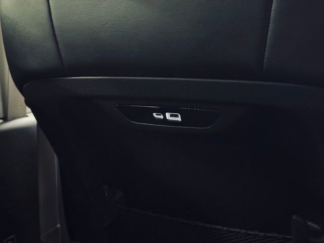 Used 2024 Chrysler Pacifica Touring-L image 24