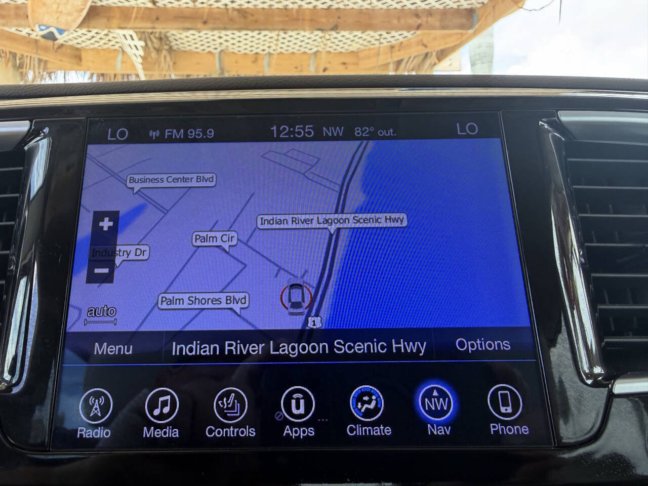 Used 2017 Chrysler Pacifica Touring-L Plus FWD image 28