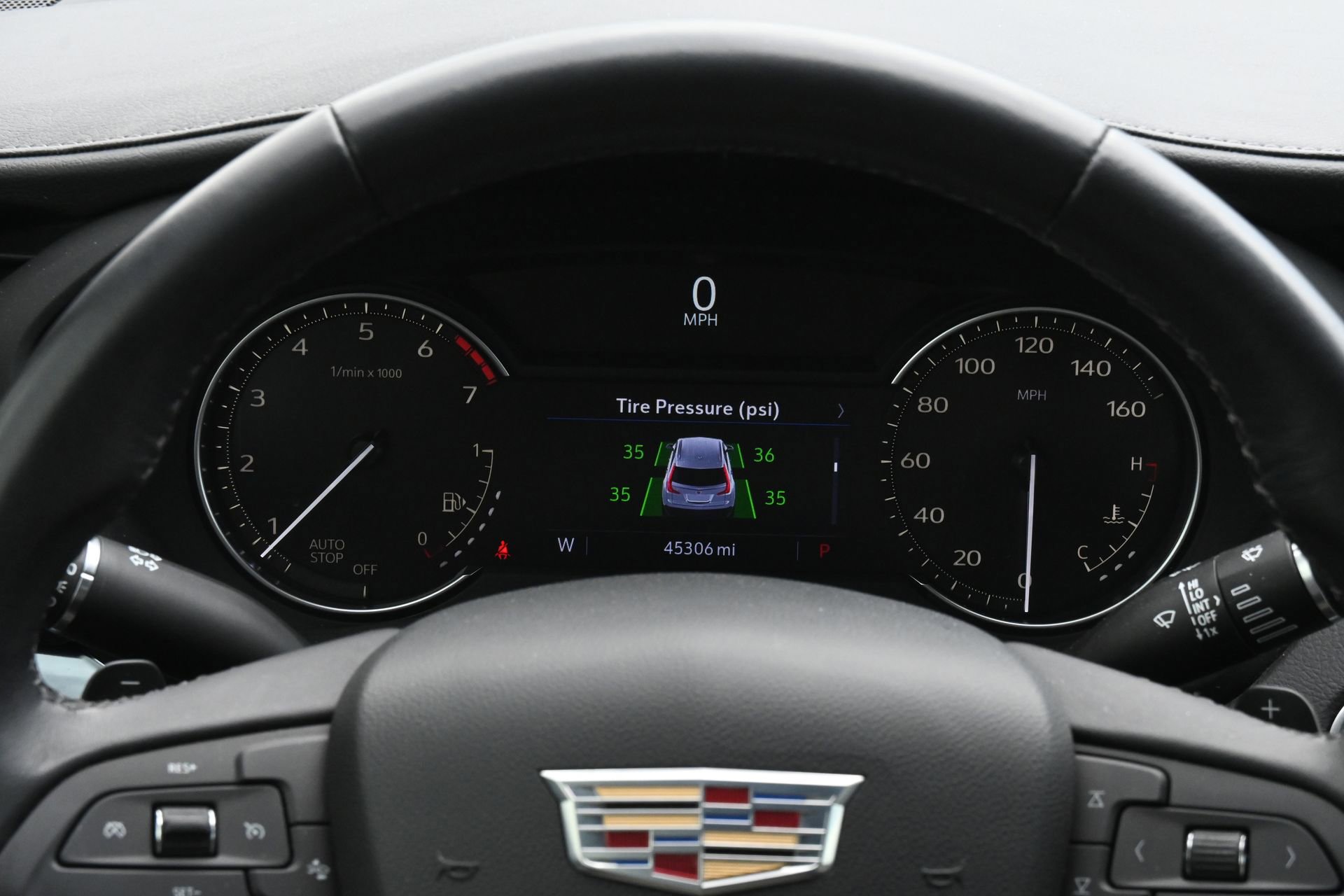 Certified 2023 Cadillac XT4 Luxury FWD image 11