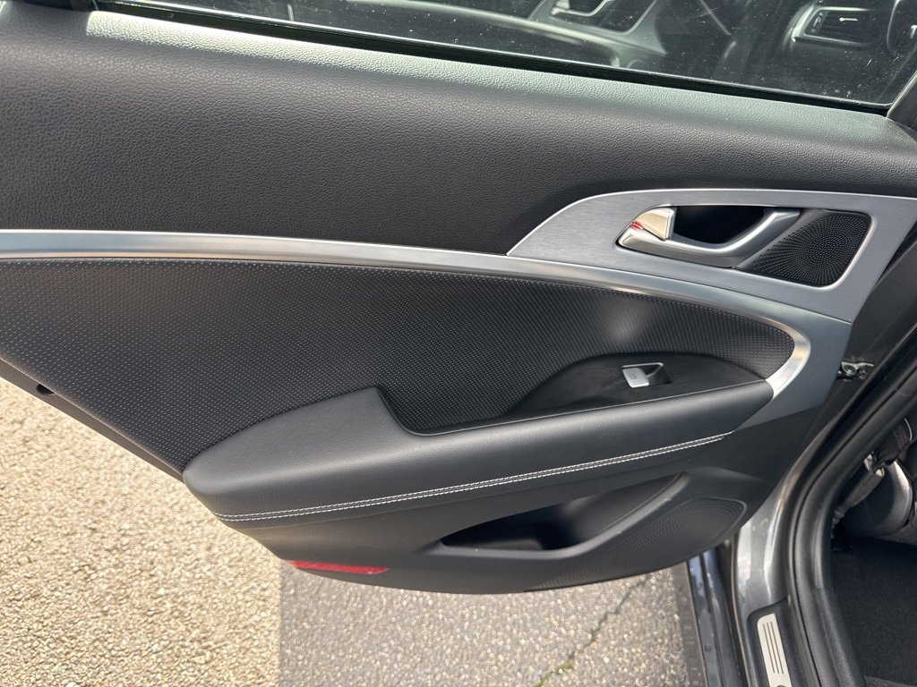 Used 2019 Genesis G70 2.0T Advanced w/ Elite Package image 39