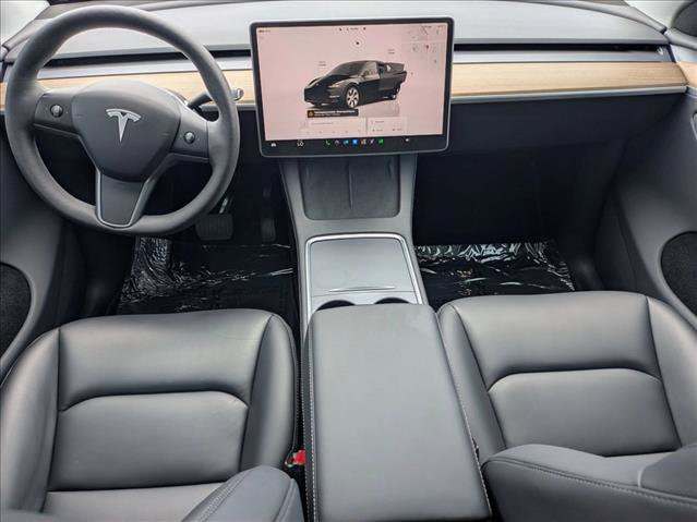 Used 2024 Tesla Model Y Long Range AWD/4WD image 19