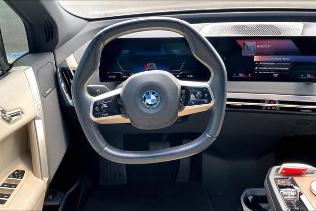 Used 2023 BMW iX xDrive50 w/ Ultimate Package 2 AWD/4WD image 5
