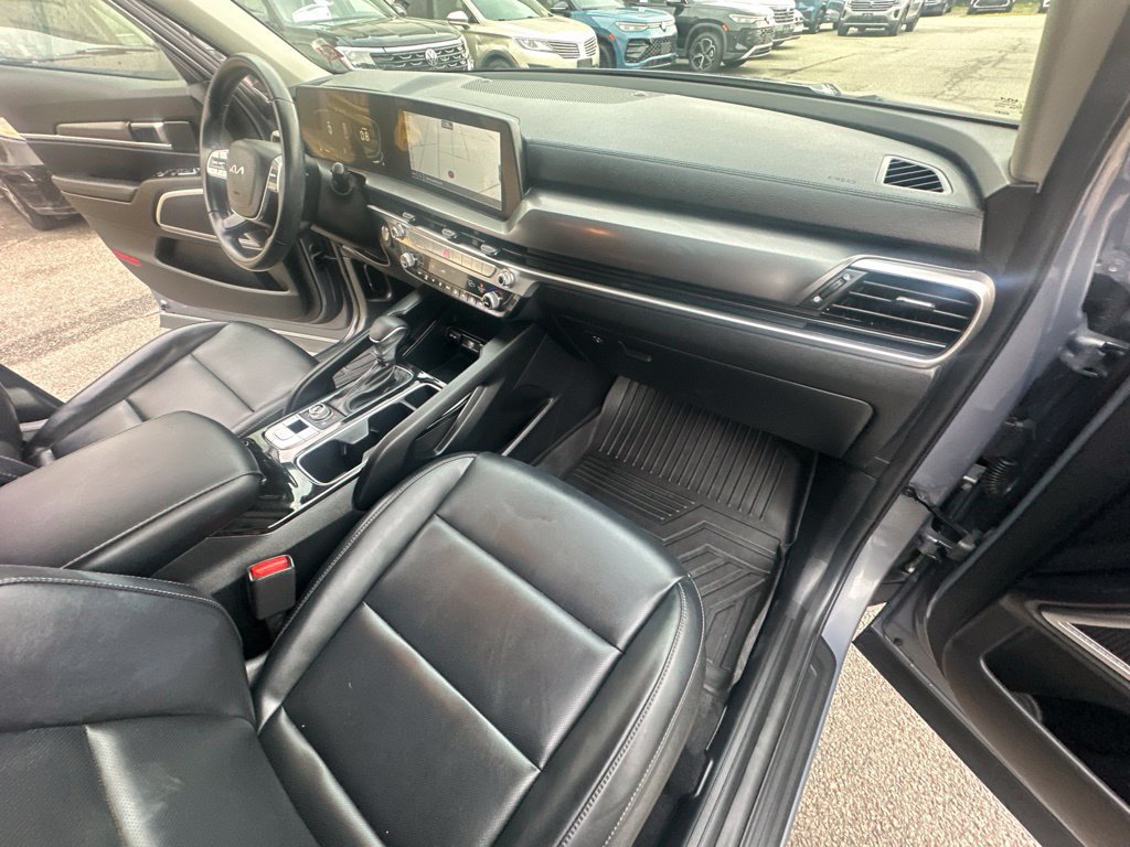 Used 2024 Kia Telluride LX AWD/4WD image 36