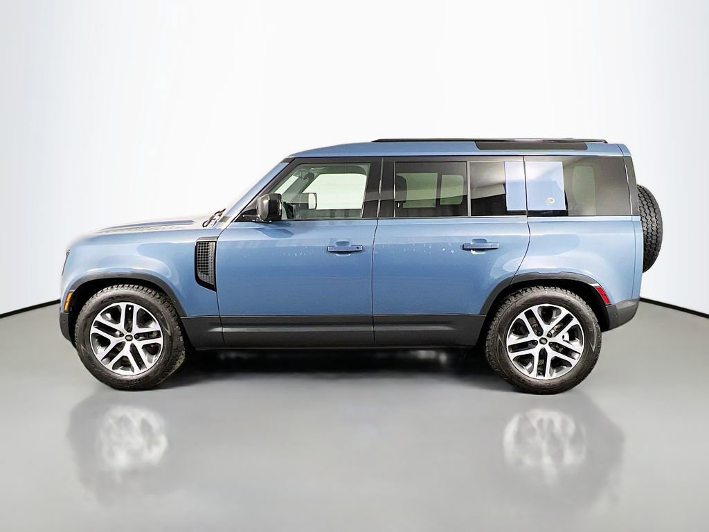 Used 2024 Land Rover Defender 110 S image 7