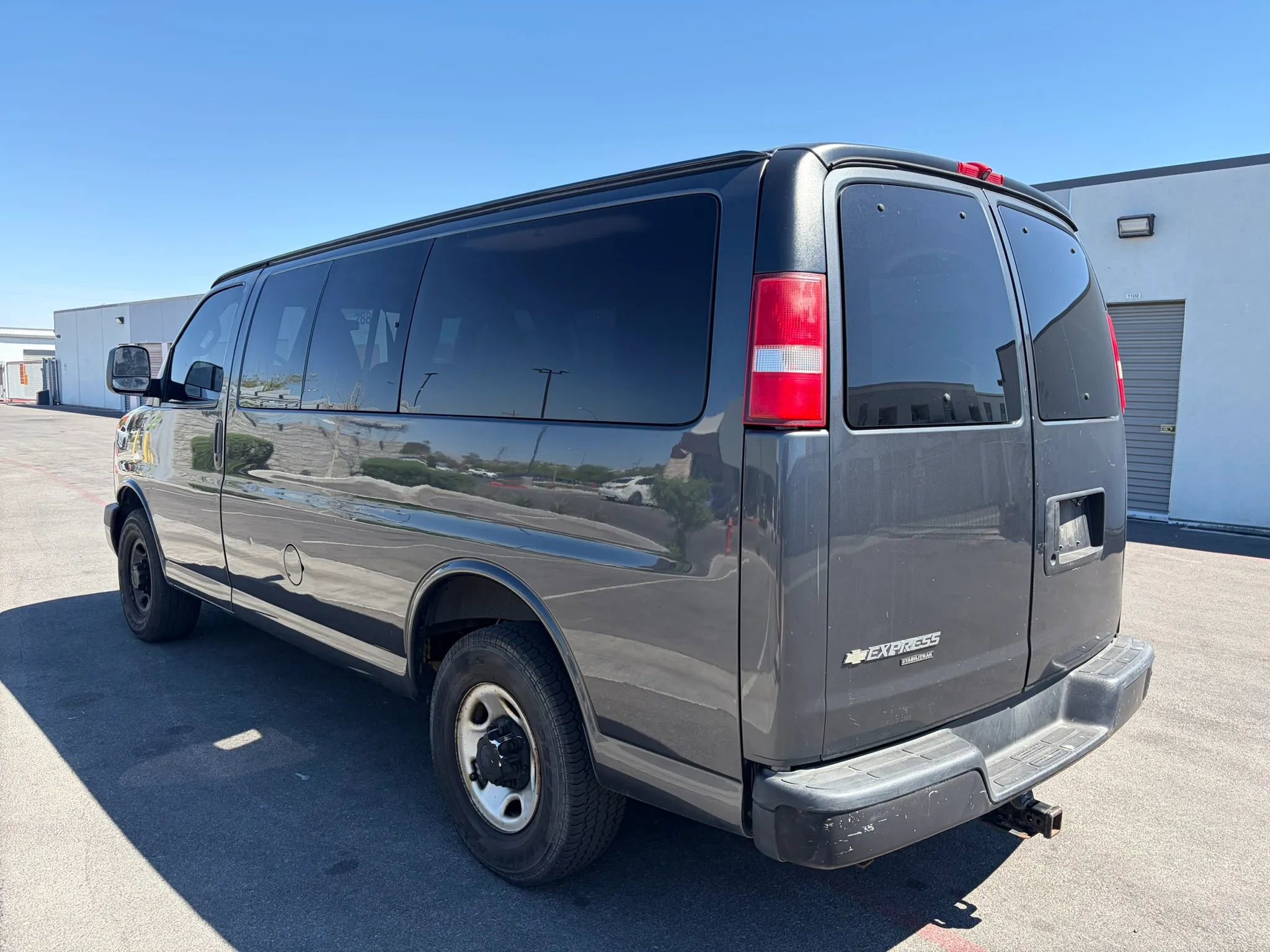 Used 2016 Chevrolet Express 2500 LS RWD image 6