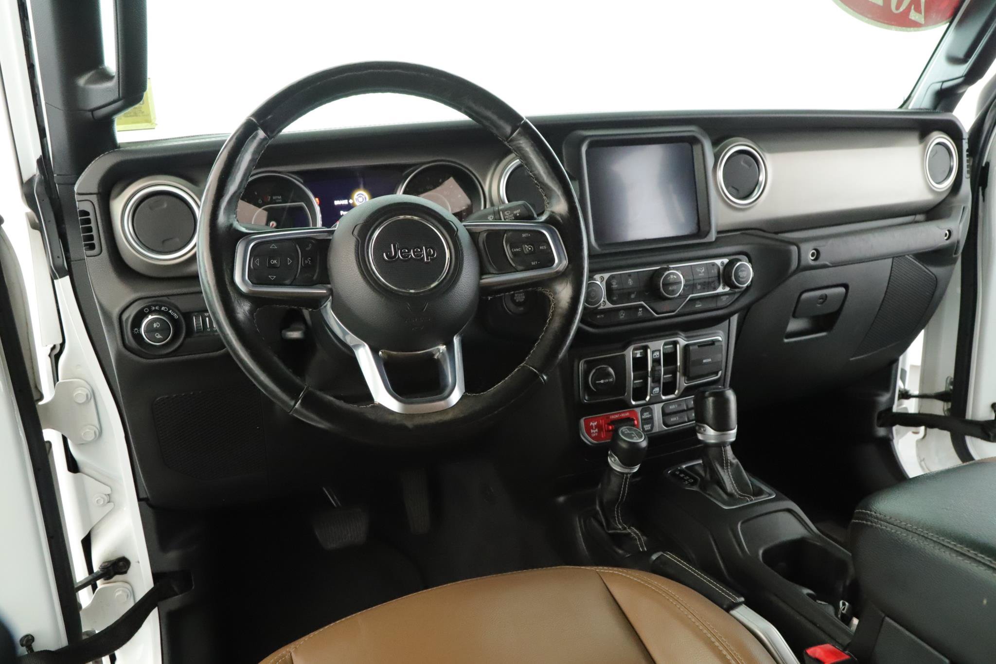 Used 2020 Jeep Gladiator Rubicon w/ Dual Top Group AWD/4WD image 2