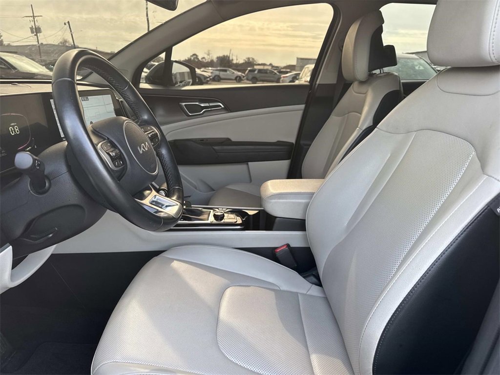 Certified 2024 Kia Sportage EX image 31