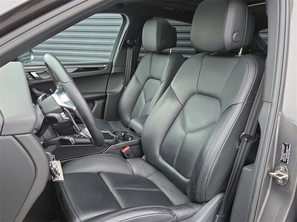 Certified 2016 Porsche Macan S image 5