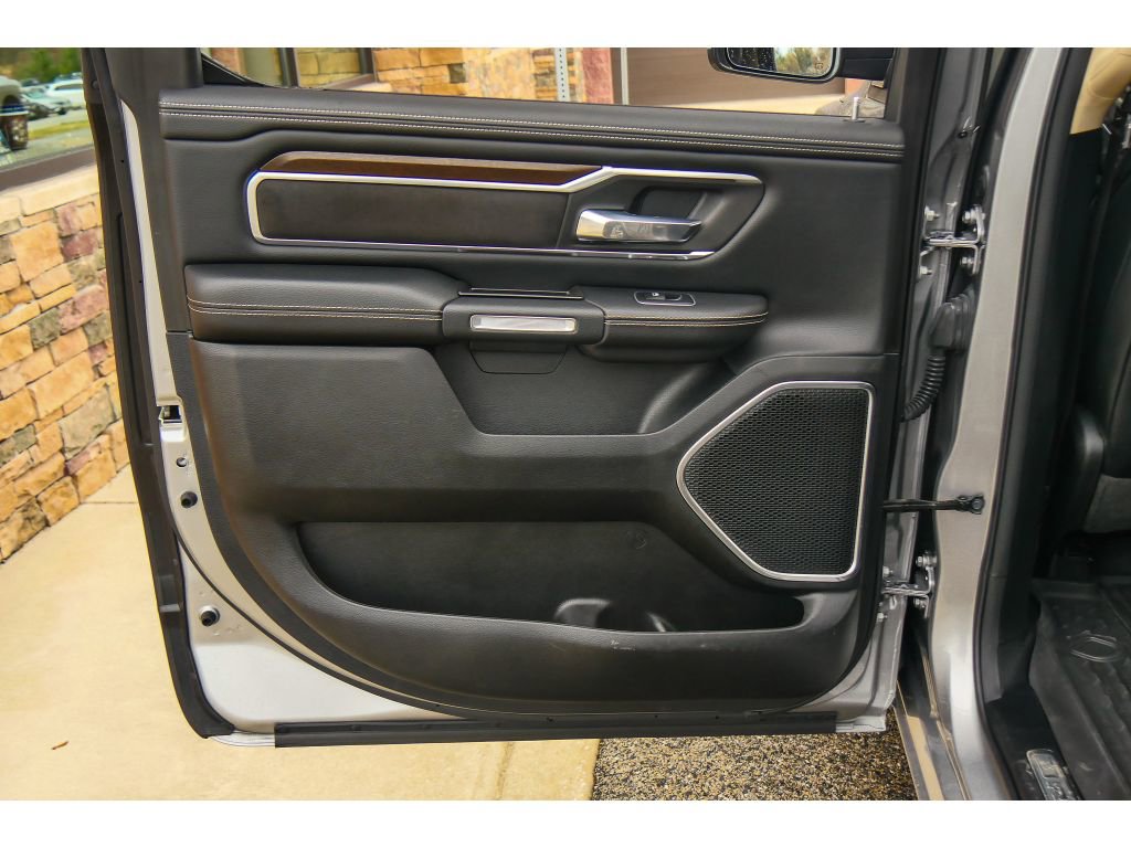 Used 2021 RAM 1500 Laramie AWD/4WD image 16