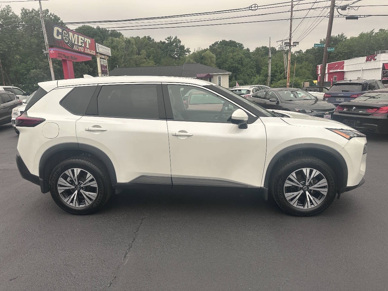 Used 2021 Nissan Rogue SV AWD/4WD image 4