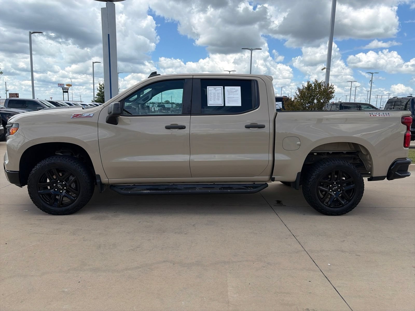 Used 2022 Chevrolet Silverado 1500 Custom Trail Boss w/ LPO, Dark Essentials Package AWD/4WD image 2