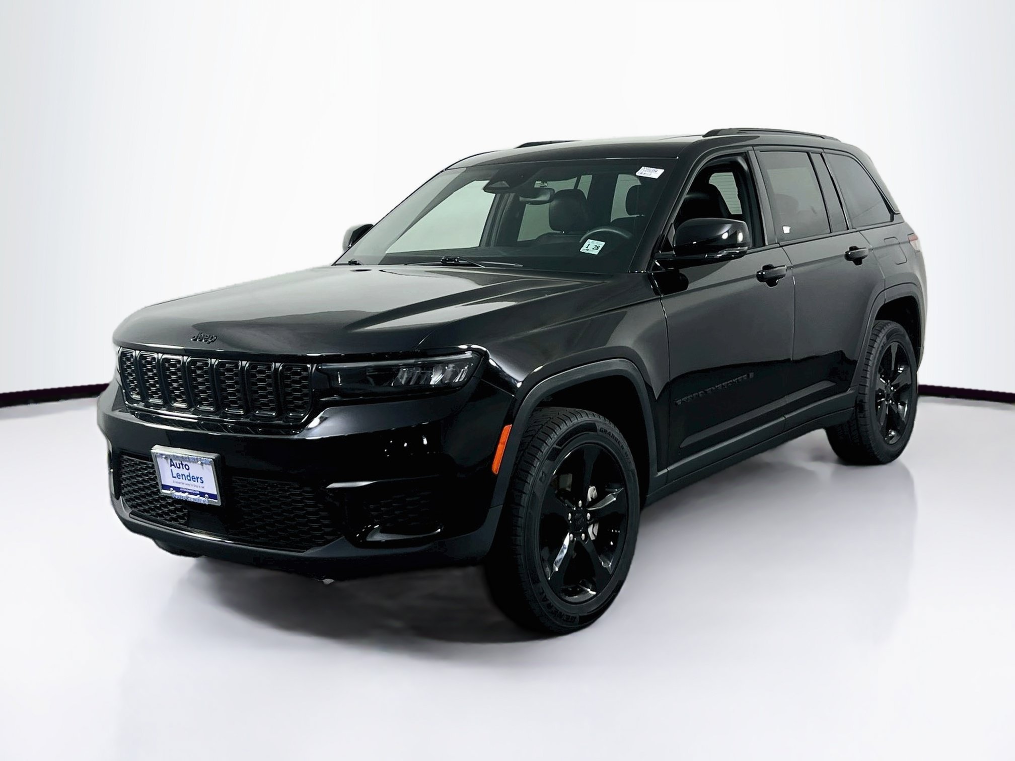 Used 2023 Jeep Grand Cherokee Altitude AWD/4WD image 1