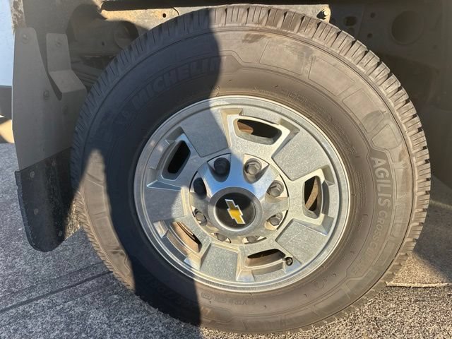 Used 2015 Chevrolet Silverado 2500 LT AWD/4WD image 10
