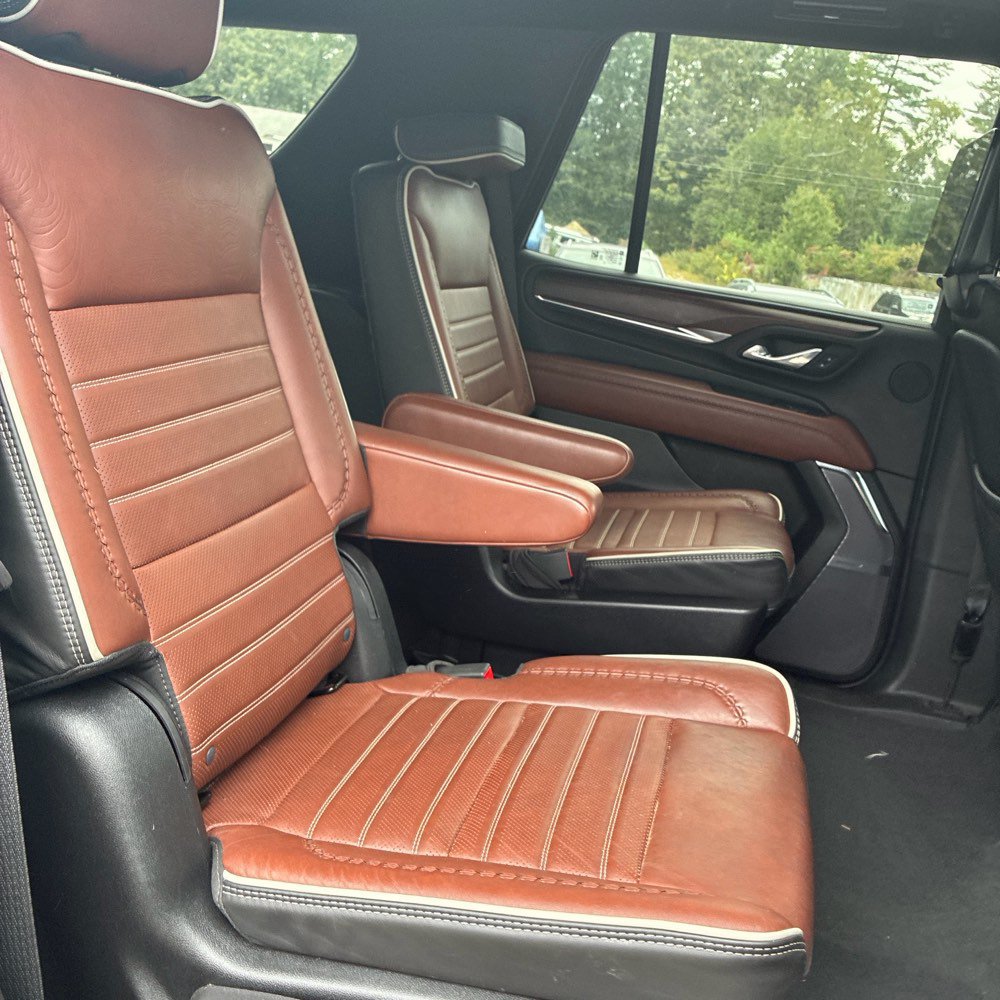 Used 2024 GMC Yukon Denali Ultimate AWD/4WD image 13