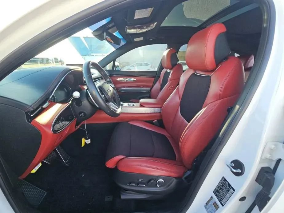 Used 2022 Genesis GV70 2.5T w/ Sport Prestige Package AWD/4WD image 9