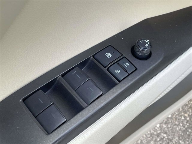 Used 2022 Toyota Camry LE image 20