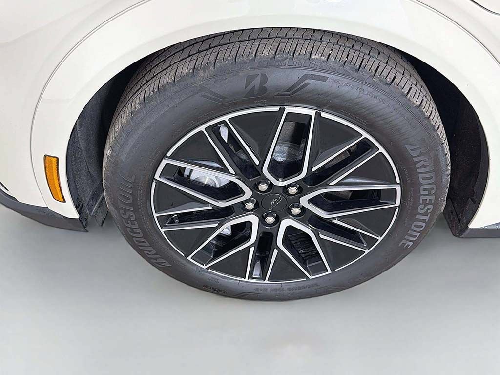 Used 2025 Ford Mustang Mach-E Premium AWD/4WD image 20