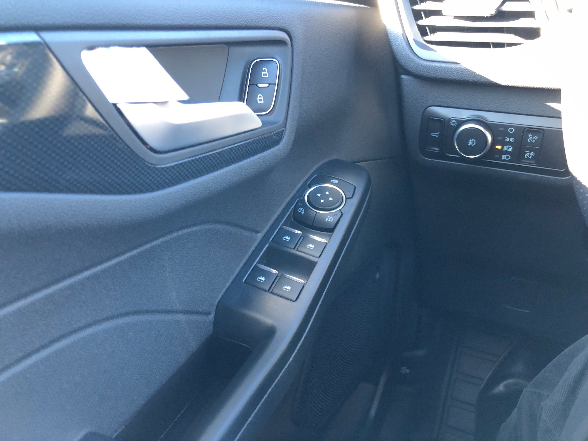 New 2026 Ford Escape ST-Line Select w/ Equipment Group 401A AWD/4WD image 25