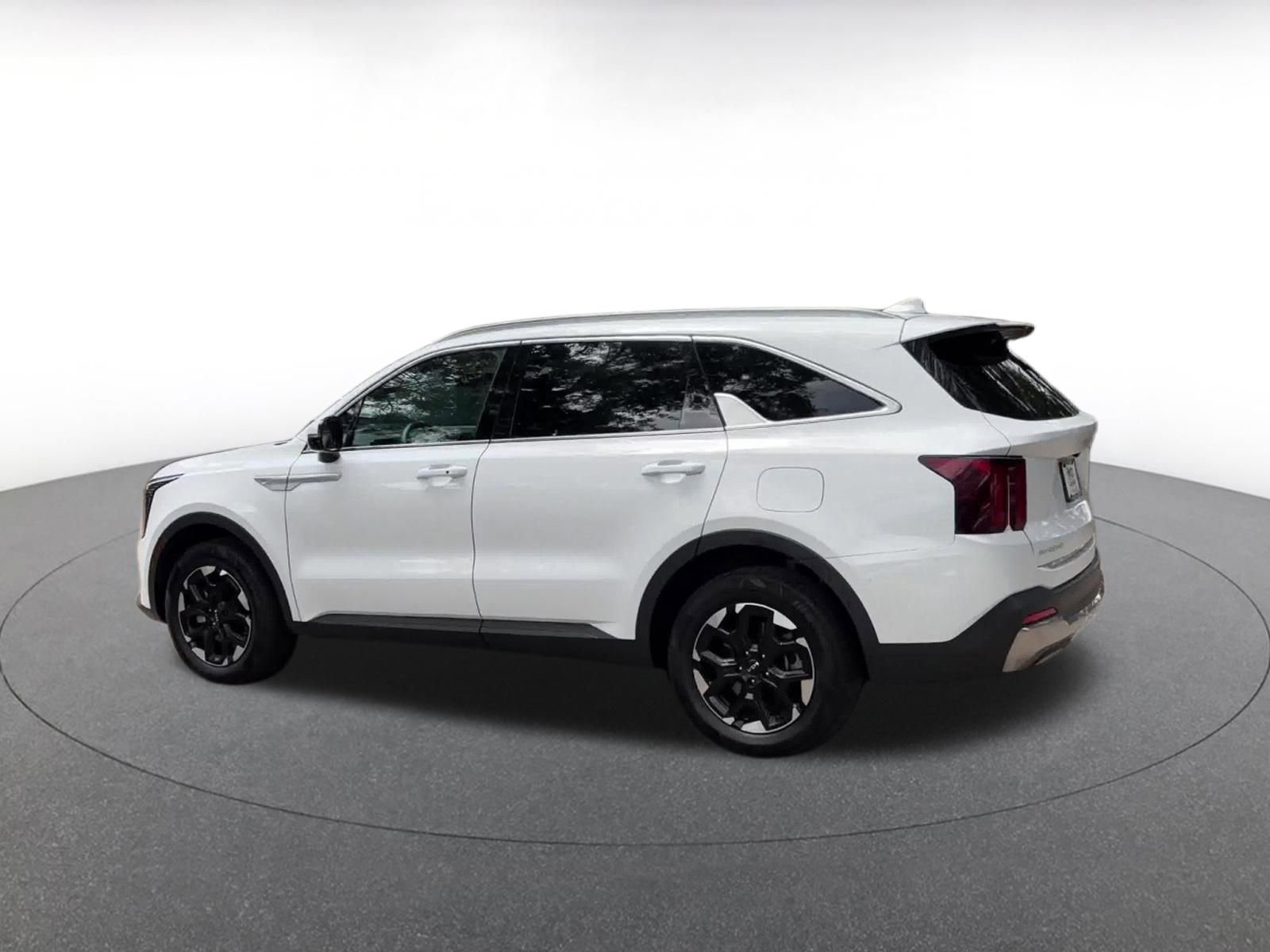 Used 2024 Kia Sorento S AWD/4WD image 10