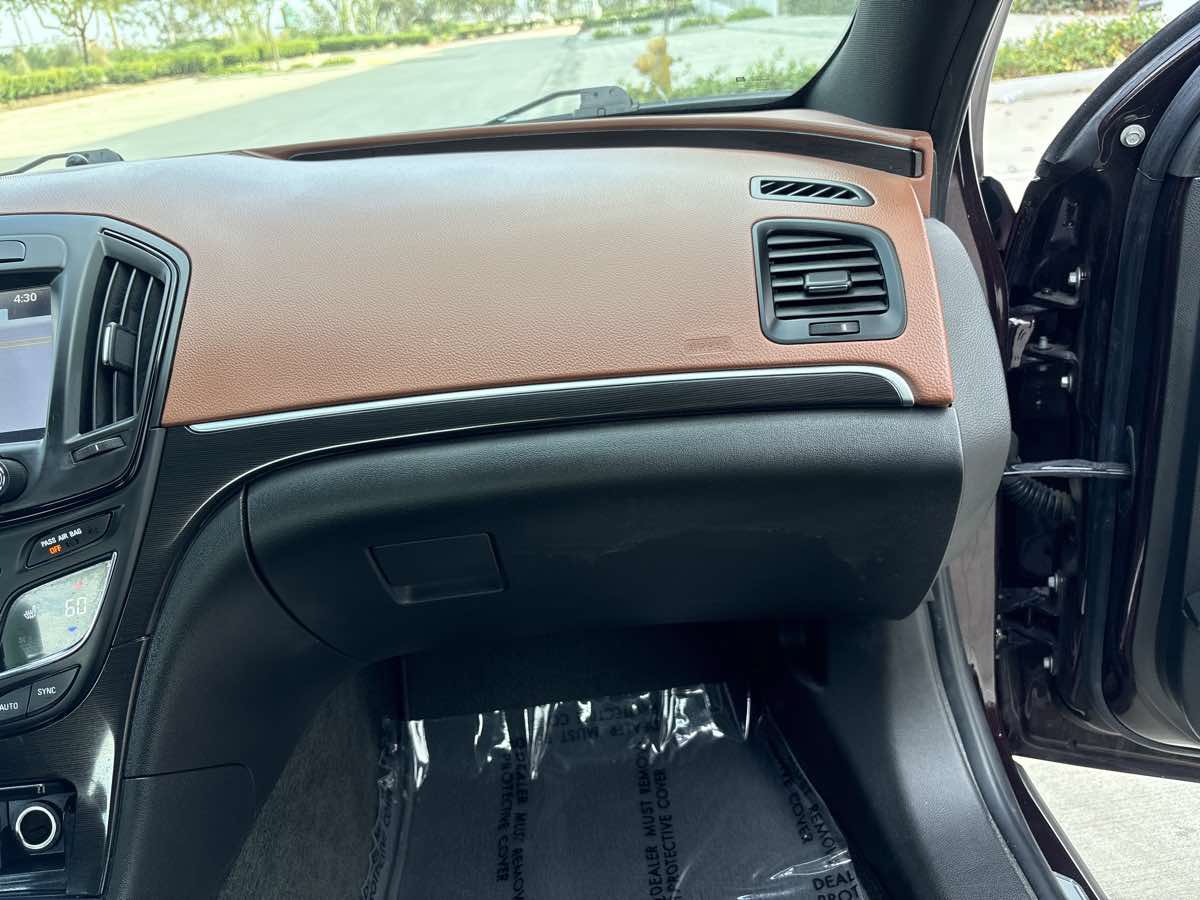 Used 2017 Buick Regal Premium w/ Driver Confidence Package #1 FWD image 17