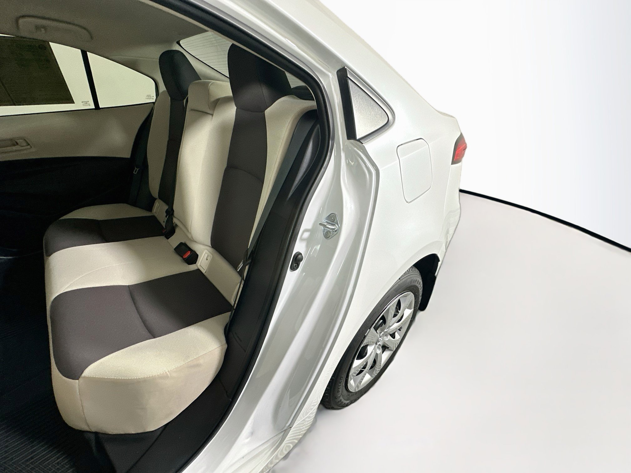Certified 2025 Toyota Corolla LE FWD image 25