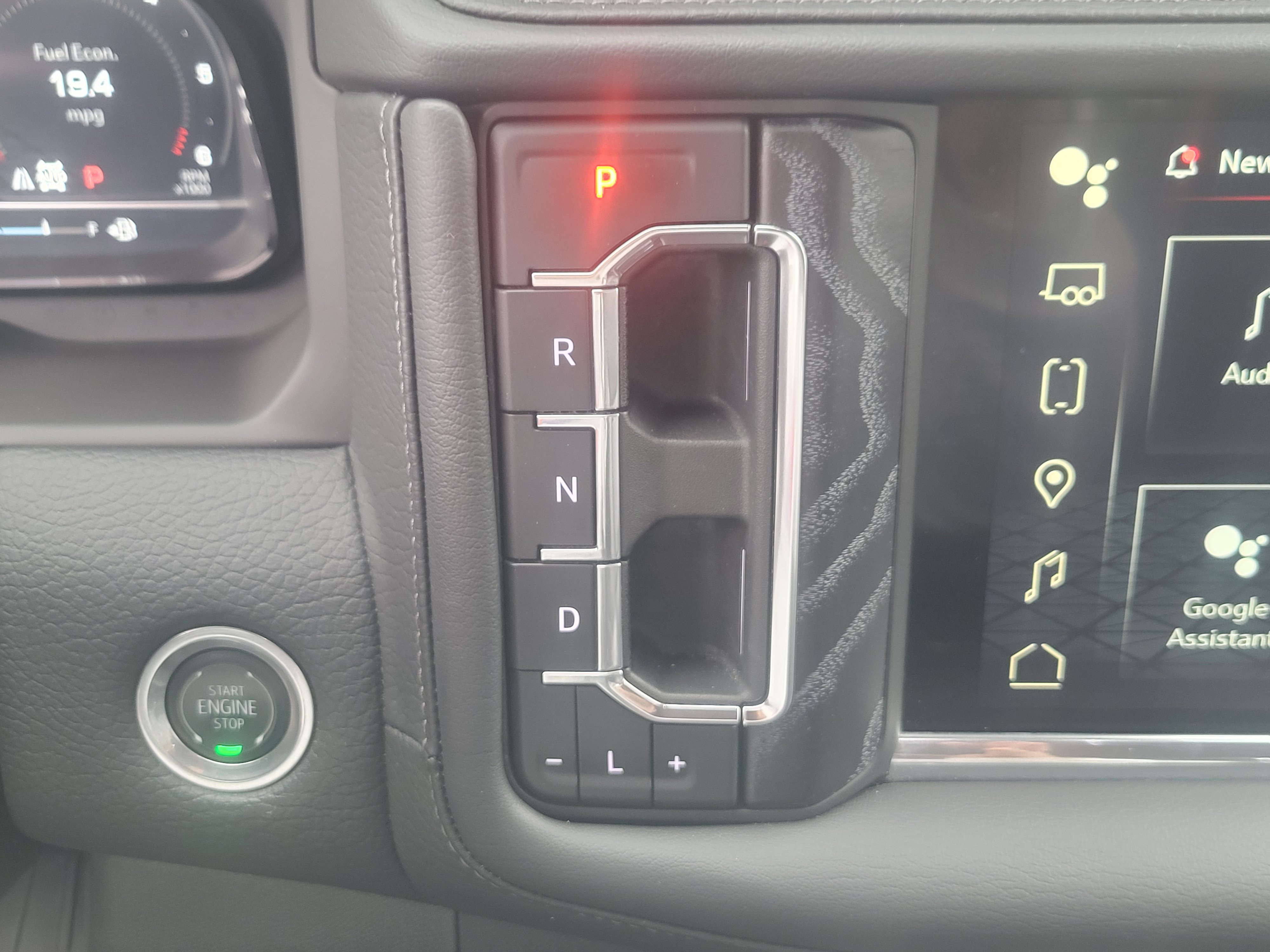 Certified 2024 GMC Yukon XL Denali AWD/4WD image 19