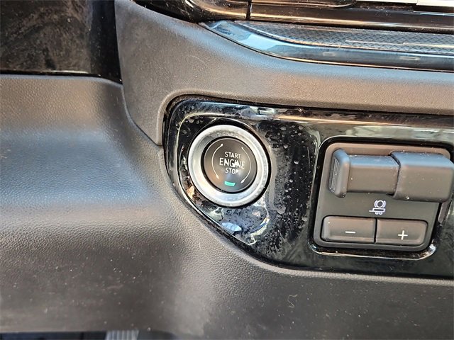 Used 2022 Chevrolet Silverado 1500 ZR2 image 25