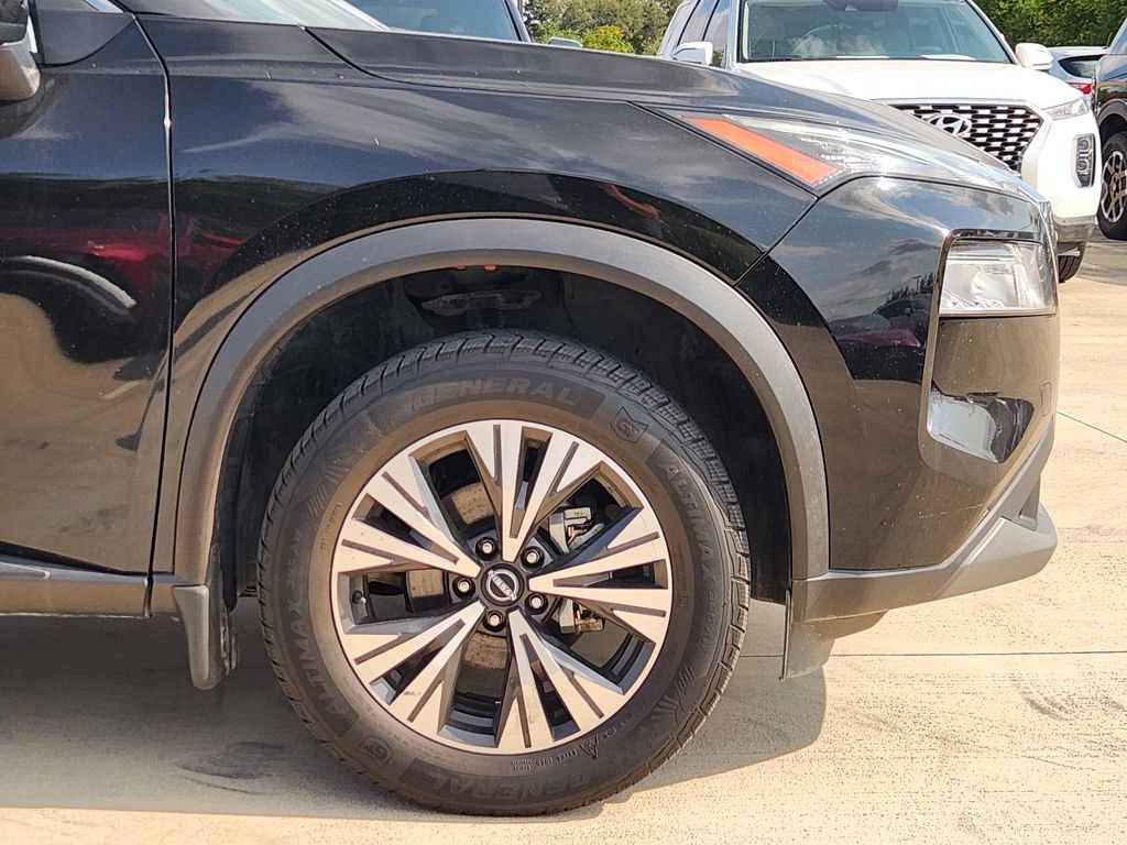 Used 2023 Nissan Rogue SV FWD image 10
