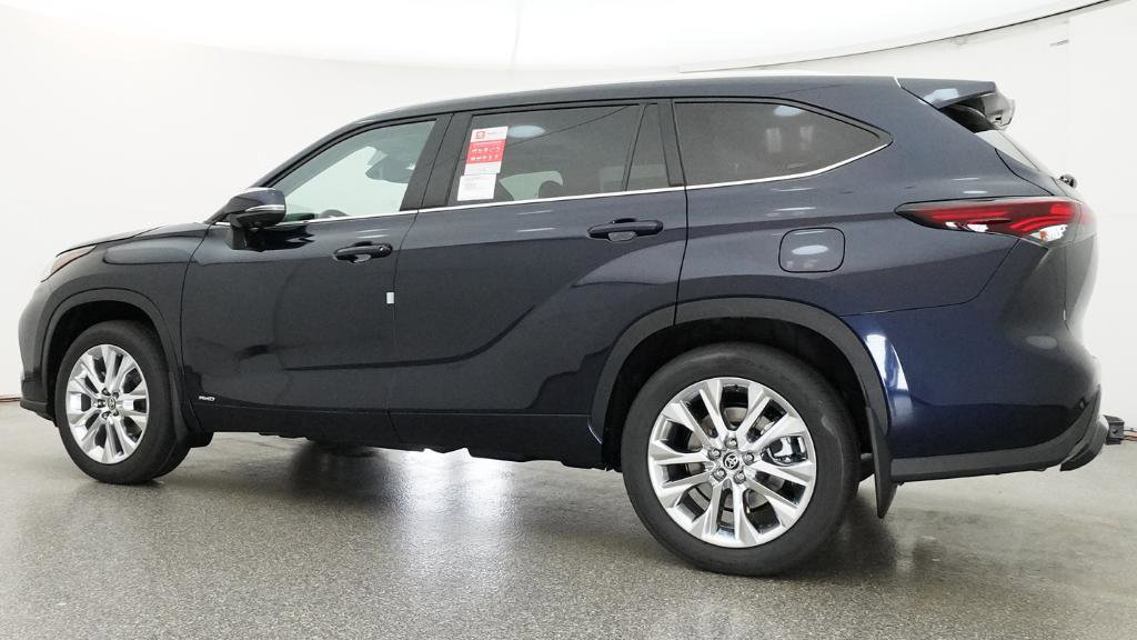 New 2026 Toyota Highlander Limited image 17