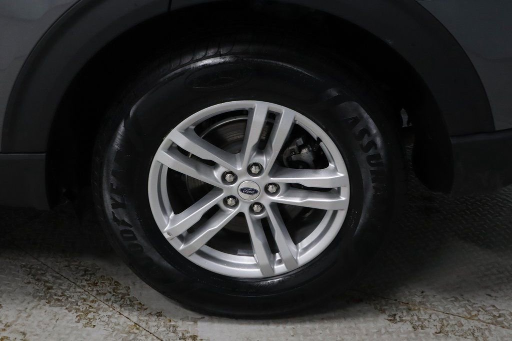 Certified 2023 Ford Explorer XLT w/ Equipment Group 202A image 15