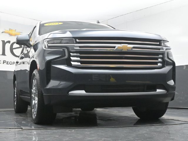 Used 2021 Chevrolet Tahoe High Country w/ Premium Package AWD/4WD image 3