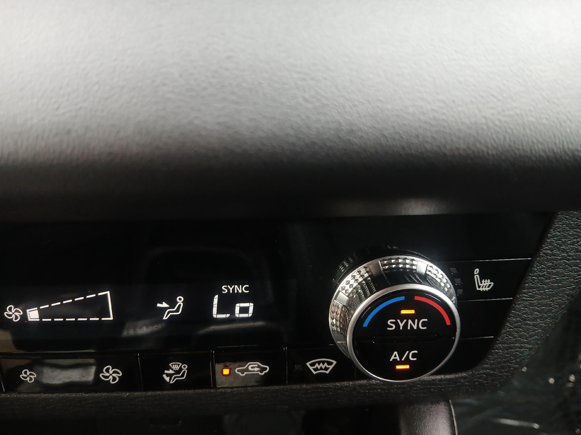 Used 2025 Mitsubishi Outlander SE AWD/4WD image 28