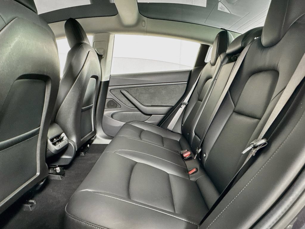 Used 2018 Tesla Model 3 Mid Range RWD image 10