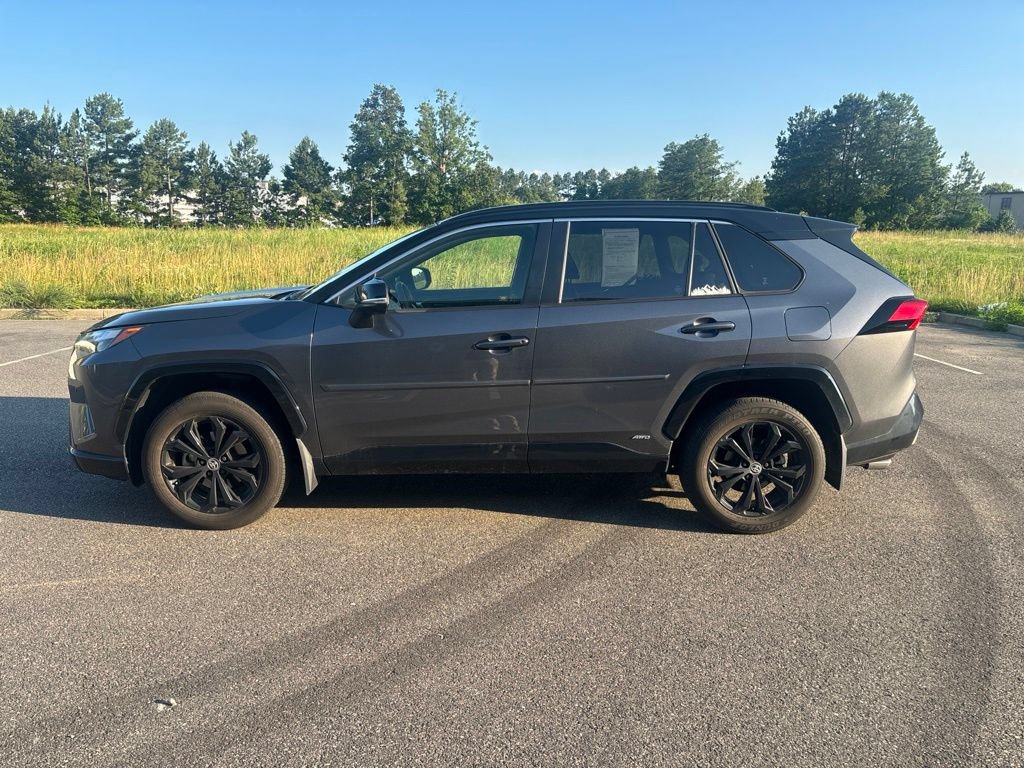 Used 2024 Toyota RAV4 XSE AWD/4WD image 4