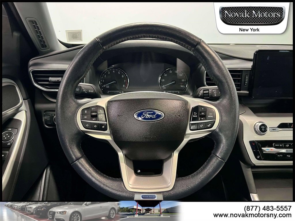 Used 2022 Ford Explorer XLT w/ Equipment Group 202A image 16